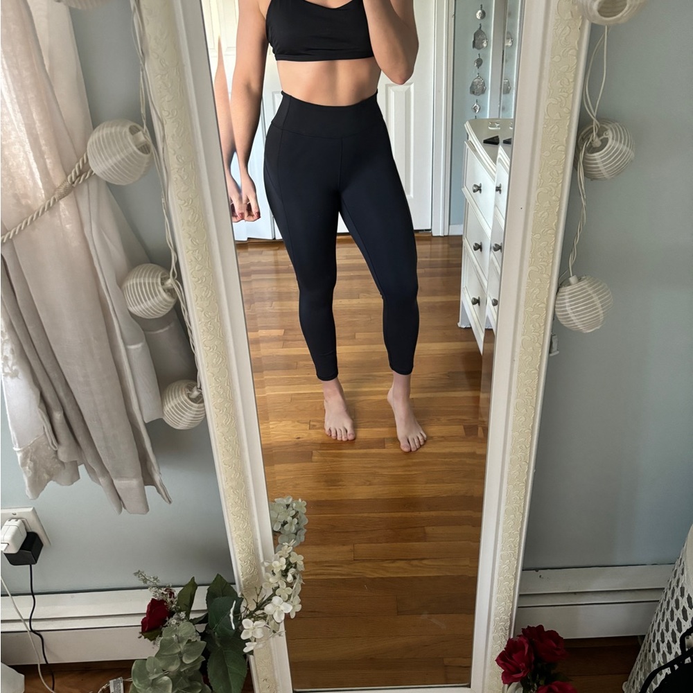 Lululemon In Movement Leggings 25in”